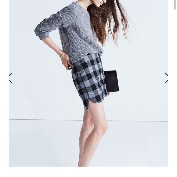 Madewell Shirttail Skirt in Plaid, size 2 - Picture 2 of 7